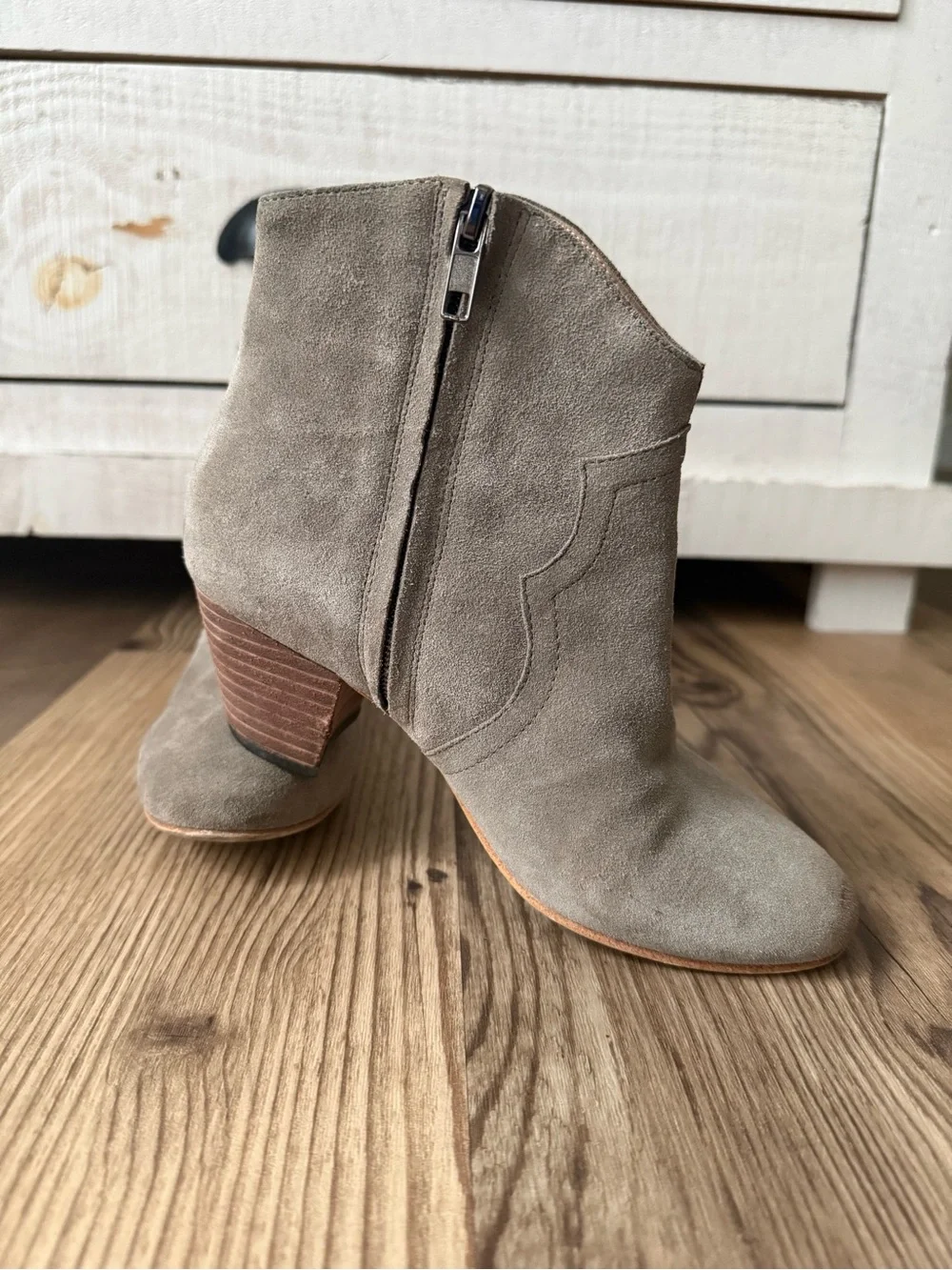 Isabel Marant Dickers Grey Suede Ankle Booties Stacked Heel EU 35 Boho Western